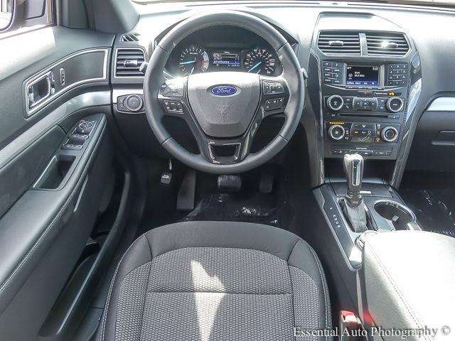 Ford Explorer 2017 photo 12